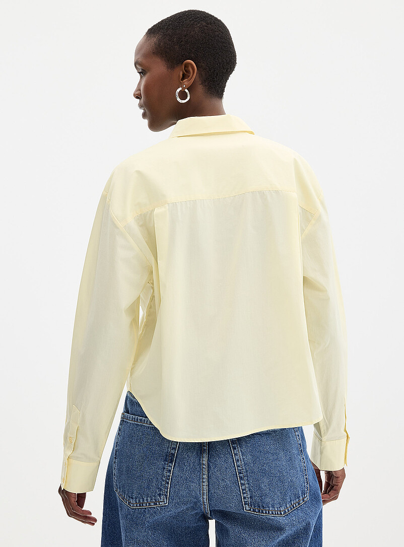 Contemporaine Golden Yellow Cropped patch-pocket poplin shirt for women