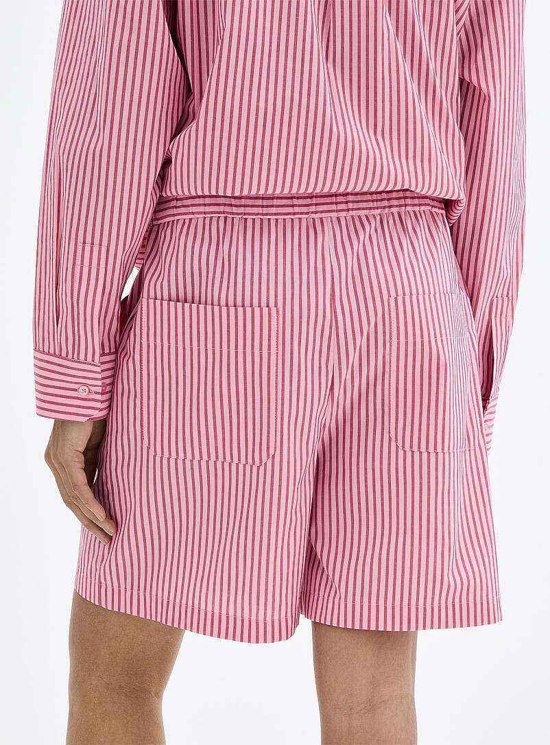 Contemporaine Pink Striped lightweight poplin short <b>Fit: Wide leg, high rise</b> for women