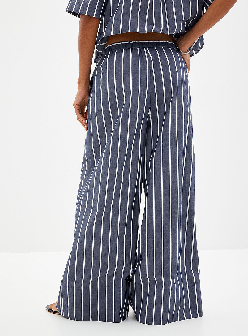 Contemporaine: La jupe-culotte taille &eacute;lastique &agrave; rayures <b>Coupe : jambe tr&egrave;s large, taille haute</b> Gris fonc&eacute; pour femme