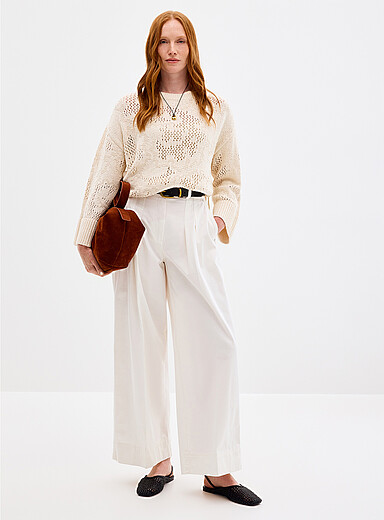 Le pantalon chino ivoire &agrave; plis Tanjura <b>Coupe : jambe tr&egrave;s large, taille haute</b>