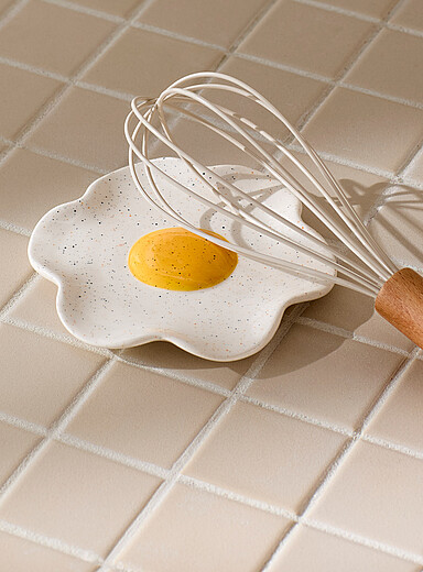 Fried egg spoon rest