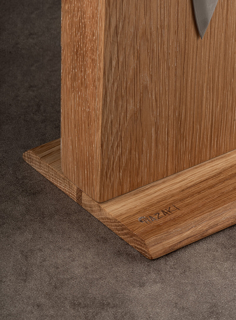 Hazaki Knives Taupe White oak magnetic knife block