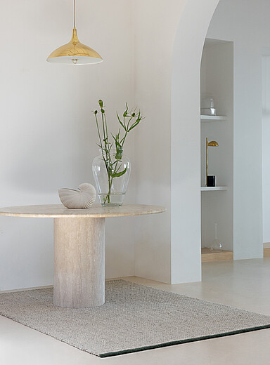 Brink & Campman: Le tapis d'int&eacute;rieur artisanal Matter uni Voir nos formats offerts Gris clair