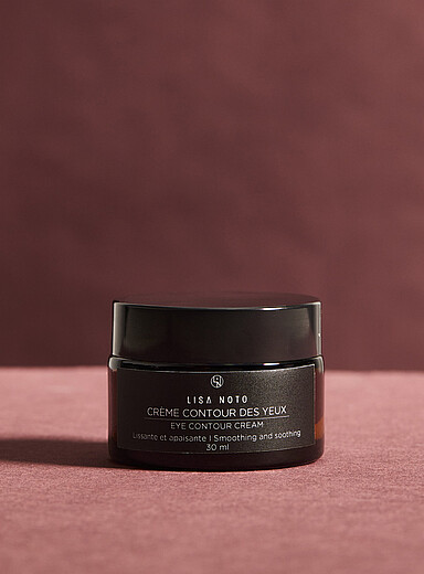 Organic moringa oil eye contour cream