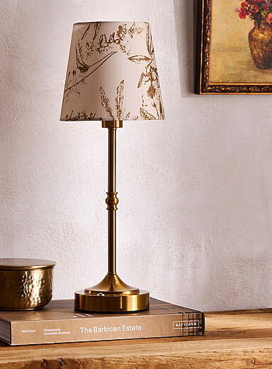 La lampe tactile rechargeable abat-jour fleurs s&eacute;pia