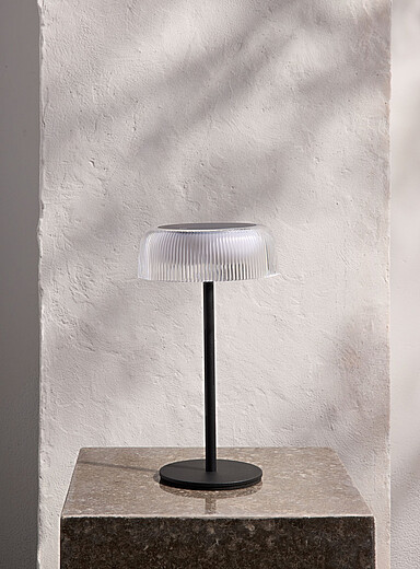 La lampe solaire abat-jour rainur&eacute;
