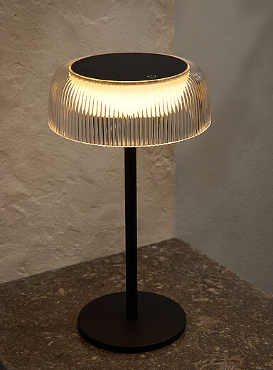 La lampe solaire abat-jour rainur&eacute;
