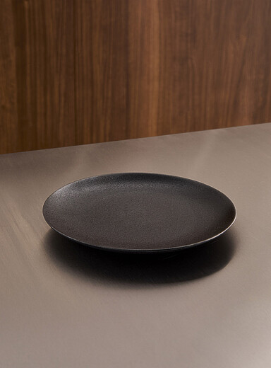 La petite assiette noire