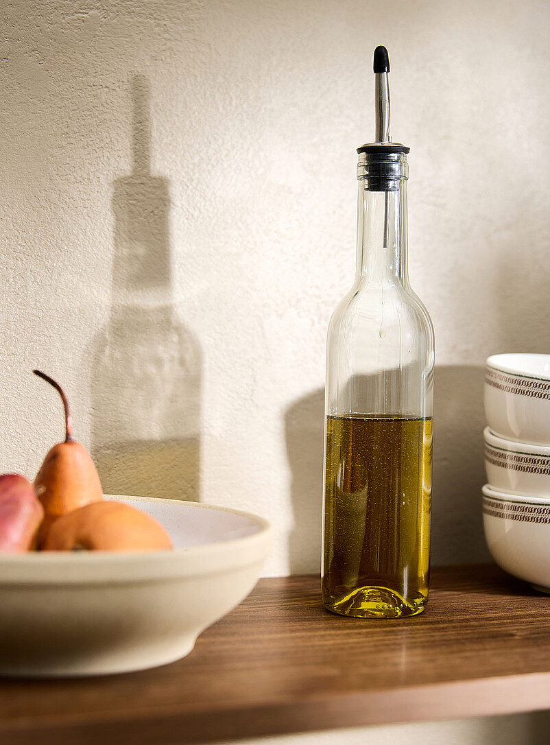 Simons Maison Green Minimalist oil bottle