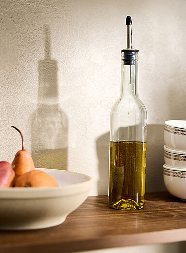 Simons Maison Green Minimalist oil bottle