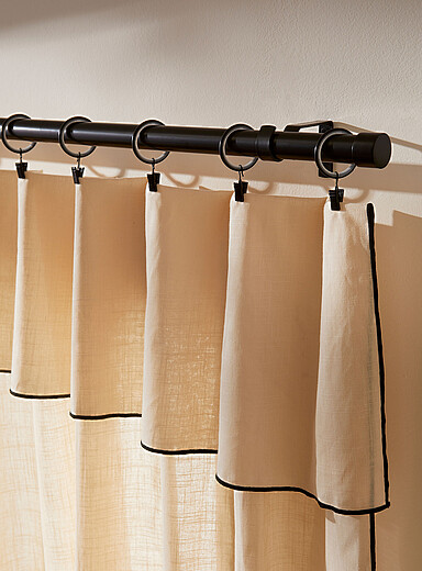 Adjustable black curtain rod 67-340 cm
