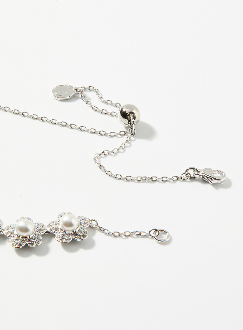 Shimmery flower choker product image 2