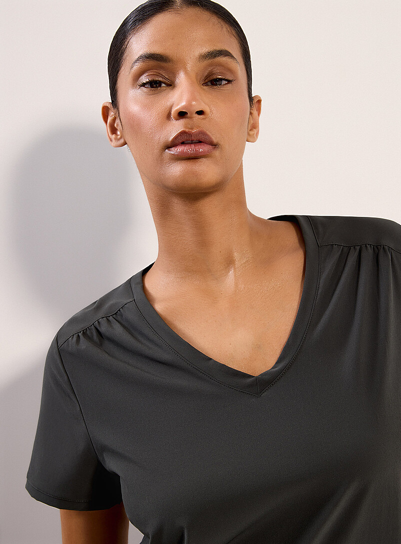 Lol&euml;: La robe col V Olivie Noir pour femme