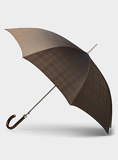 Le parapluie artisanal carreaux subtils