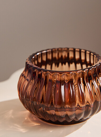 Round fluted glass candleholder