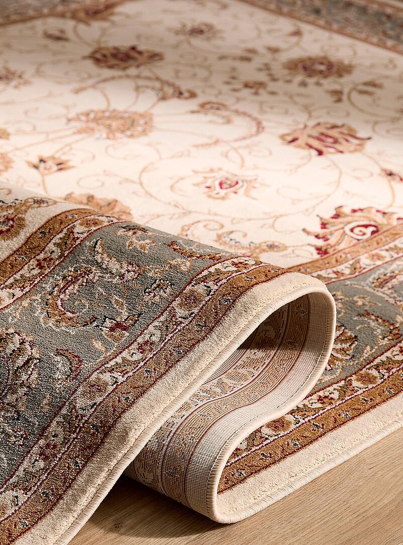 Simons Maison: Le tapis fleurs opulentes Voir nos formats offerts Noir &agrave; motifs