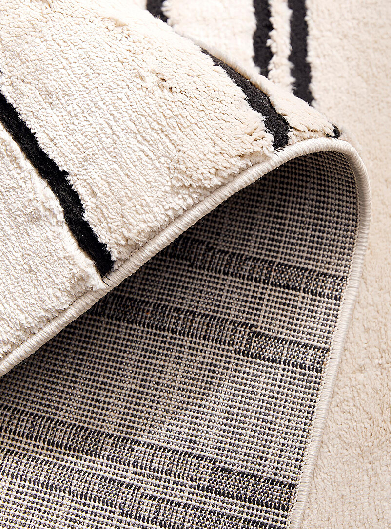 Playful lines rug See available sizes product image 3