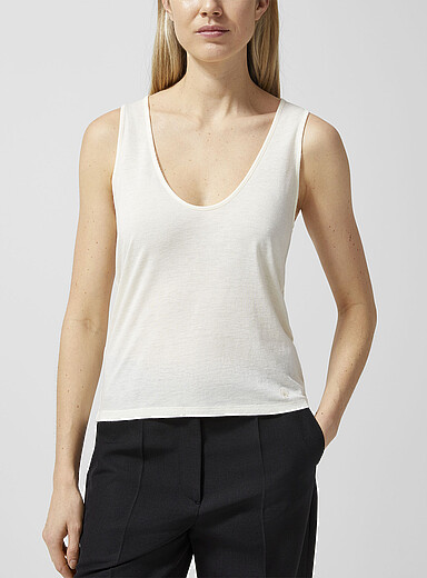 La camisole col plongeant en m&eacute;lange de laine Albia