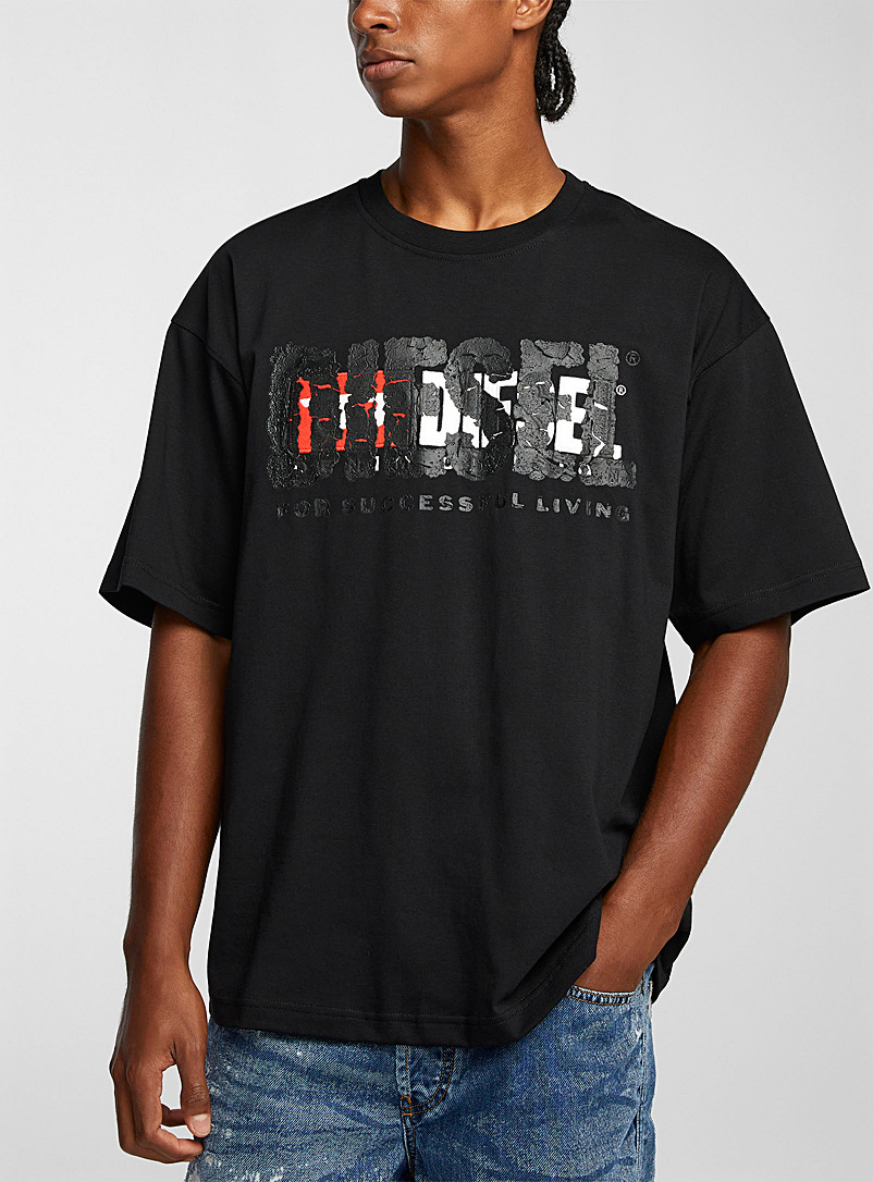 Diesel: Le t-shirt T-Nabel-M1 signature craquelée Noir pour homme