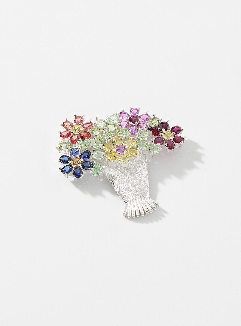 Bouquet brooch product image (primary)