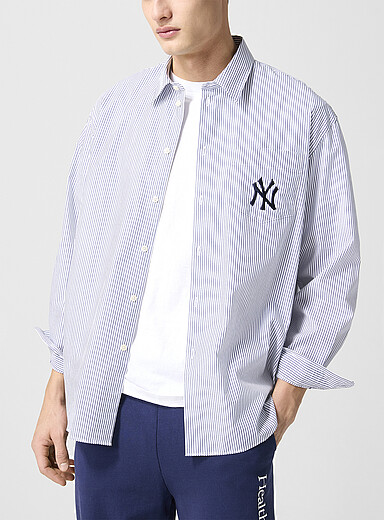 Sporty & Rich: La chemise ray&eacute;e logo brod&eacute; Yankees Bleu p&acirc;le - Bleu ciel pour homme
