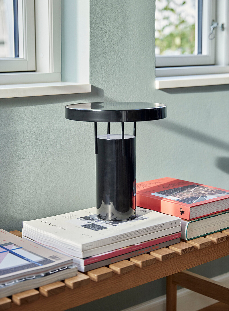 BringMe portable table lamp product image (primary)