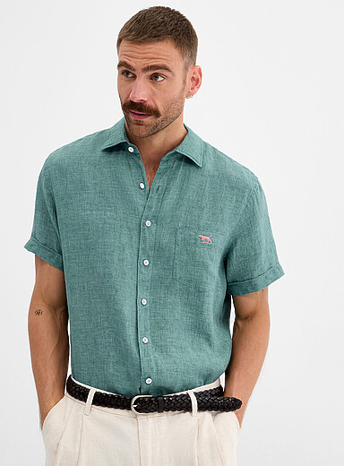 La chemise pur lin fa&ccedil;on chambray <b>Coupe sportive</b>