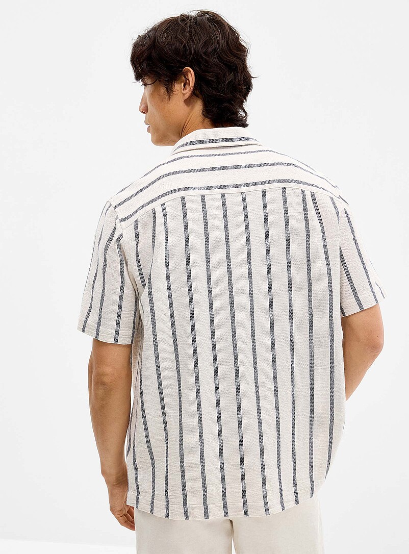 Vertical-stripe knit shirt product image 3