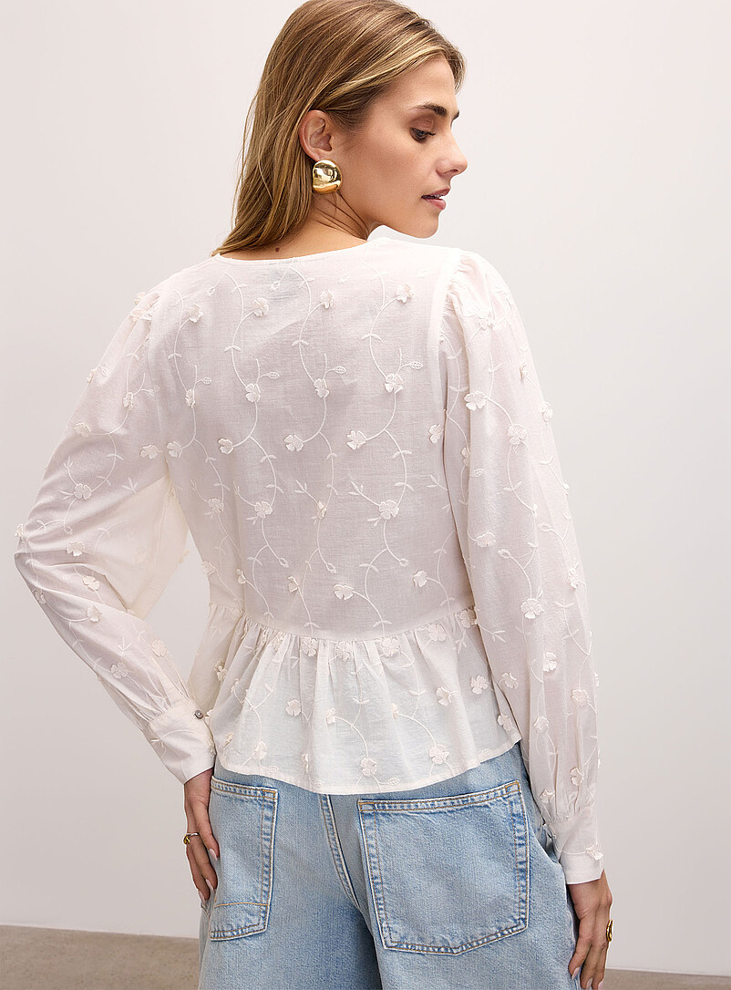 Ic&ocirc;ne Off White Embroidered flowers cotton voile V-neck blouse for women