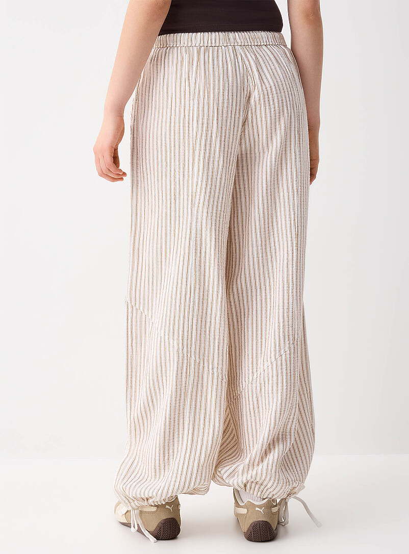 Twik White Loose organic cotton gauze jogger for women