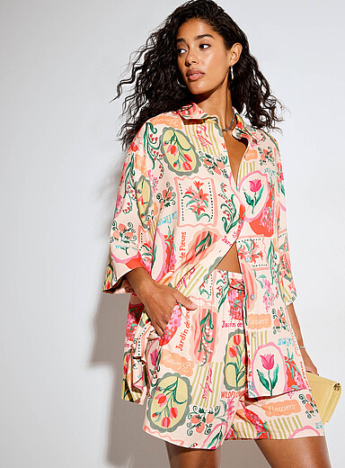 Loose elongated printed blouse
