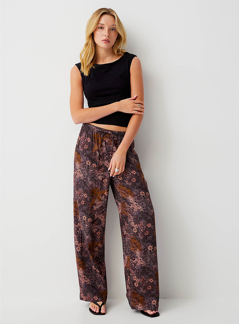 Printed Drawstring-Waist Wide-Leg Pant