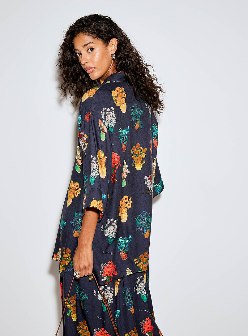Loose elongated printed blouse product image 2