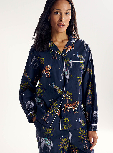 L'ensemble pyjama popeline nuit dans la jungle