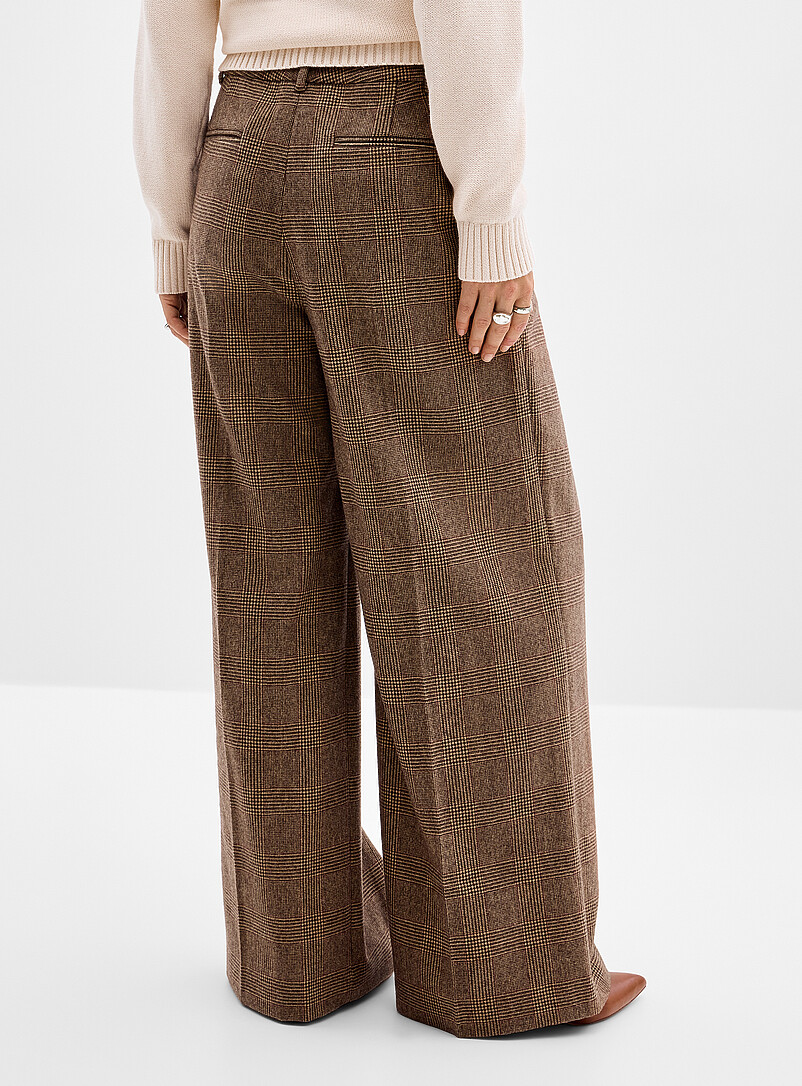 Coffee-coloured wool pant Fit: Wide leg, super high rise | Lauren