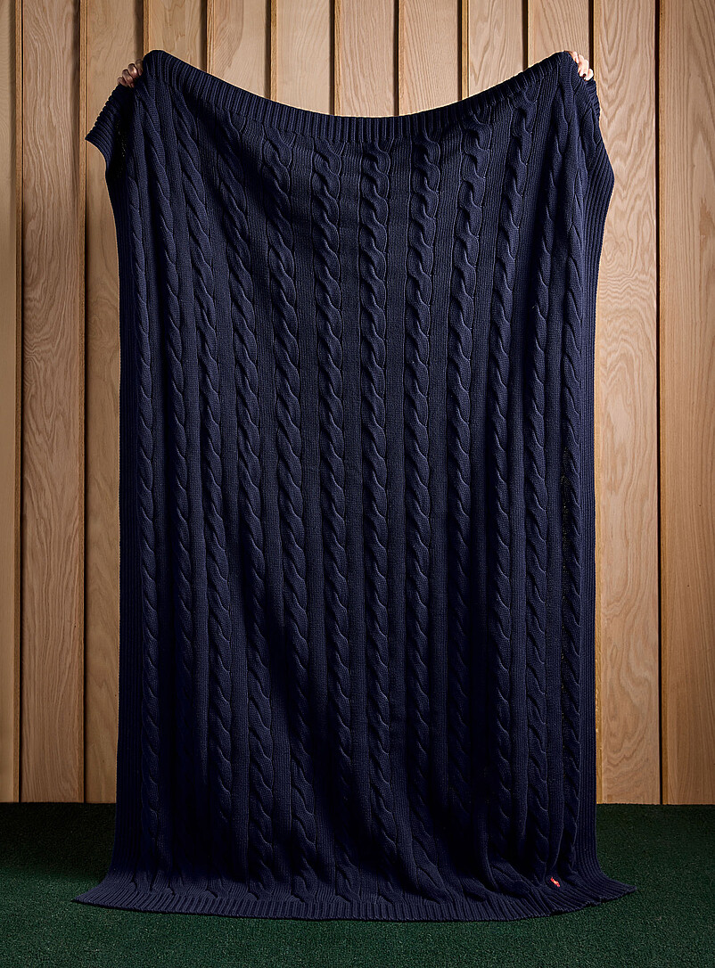 Hanley navy blue cable-knit throw 127 x 178 cm product image 3