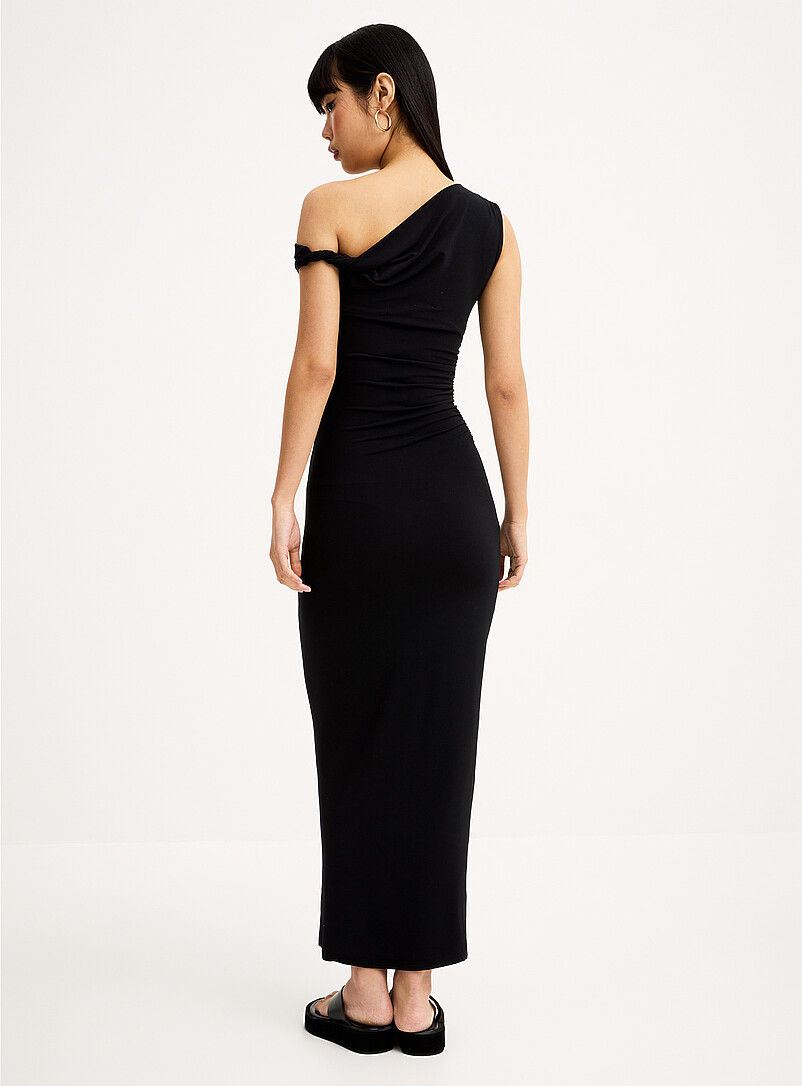 Twik: La robe maxi fronce lat&eacute;rale boucle dor&eacute;e Noir pour femme