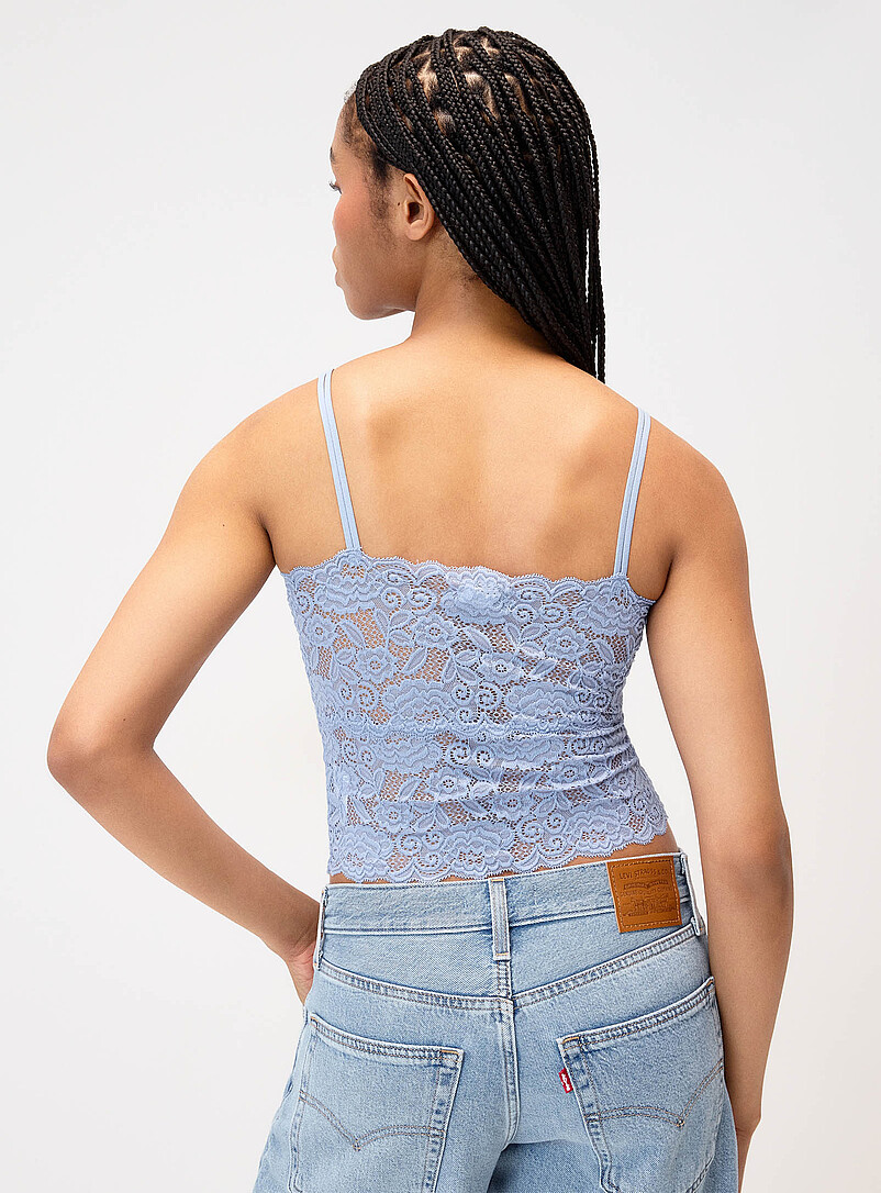 Twik Fuchsia Scallpoed lace trim cropped cami for women