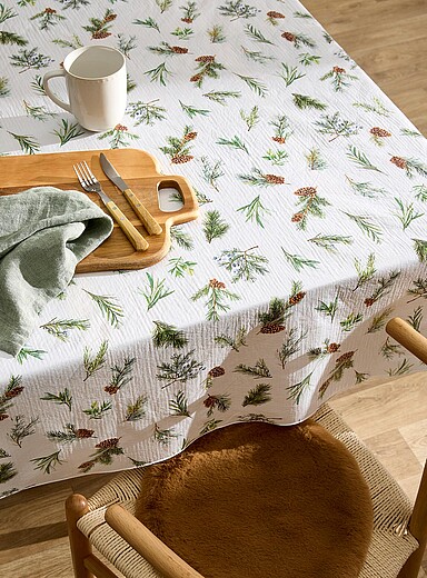 La nappe vinyle for&ecirc;t enchant&eacute;e <b>Collection de No&euml;l</b>