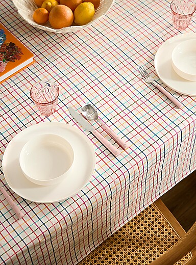 La nappe vinyle carreaux multicolores