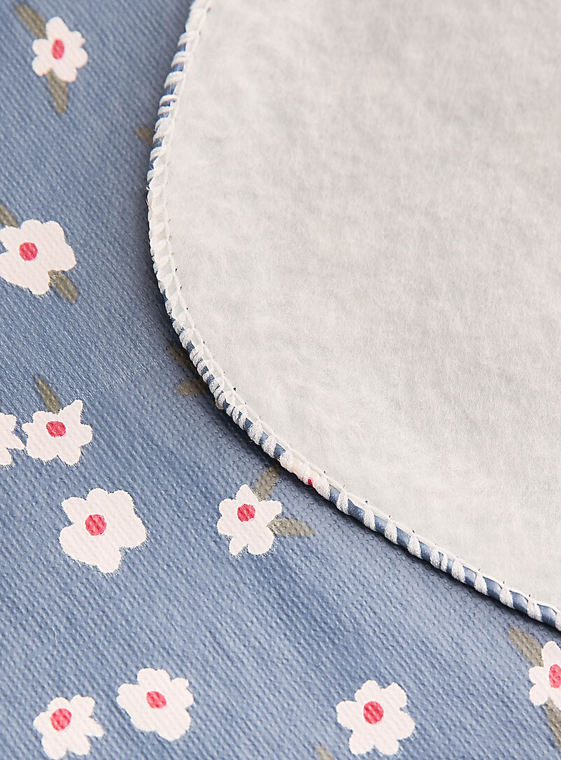 Charming flowers vinyl tablecloth product image 3