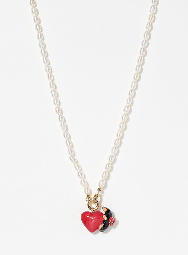 Le collier perles coeur rouge et teckel