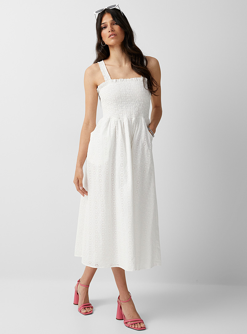Icône White Broderie anglaise smocked dress for women