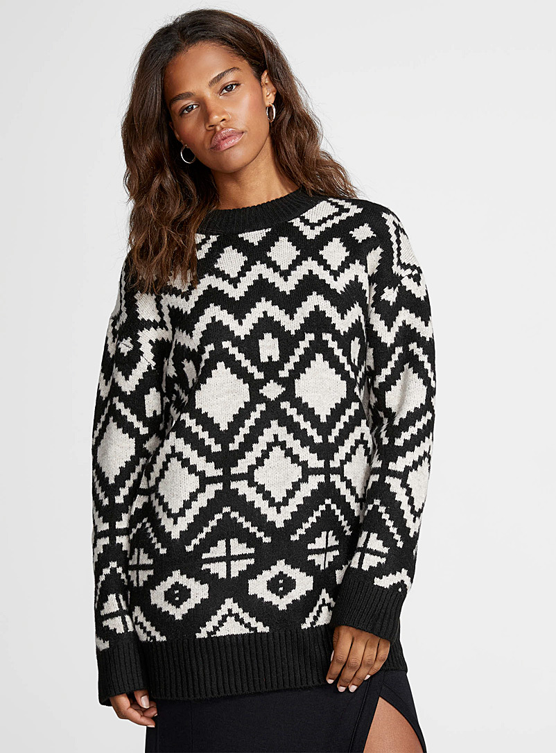 Icône Patterned Black Geometric jacquard elongated sweater for women