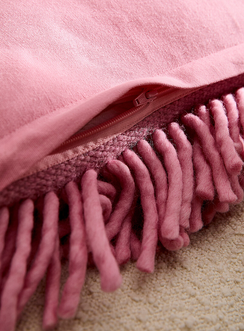 Shaggy fringes wool-blend pink cushion 40 x 60 cm product image 3