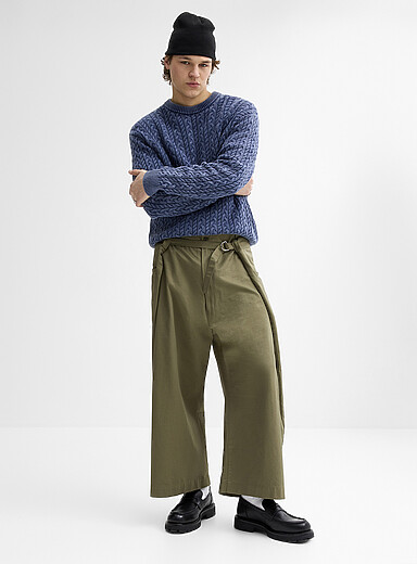 Le pantalon origami Coupe extra-ample <b>Importation de S&eacute;oul</b>