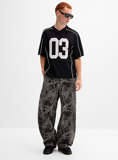 Camouflage pattern wide-leg jean <b>Barrel fit</b> <b>Imported from Seoul</b>
