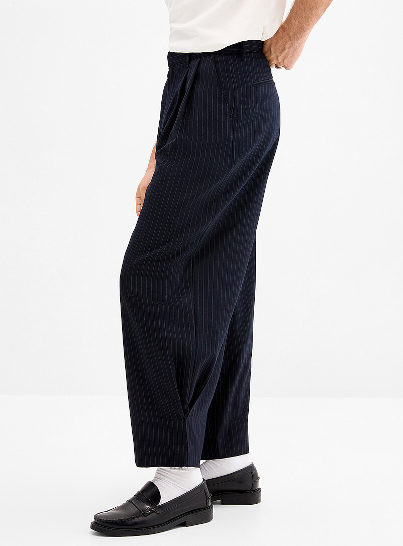 Le 31: Le pantalon jambe large rayures banquier Coupe ample <b>Importation de S&eacute;oul</b> Bleu marine - Bleu nuit pour homme