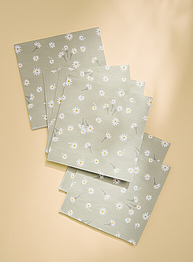 Field of daisies paper napkins 16.5 x 16.5&nbsp;cm. Pack of 25.