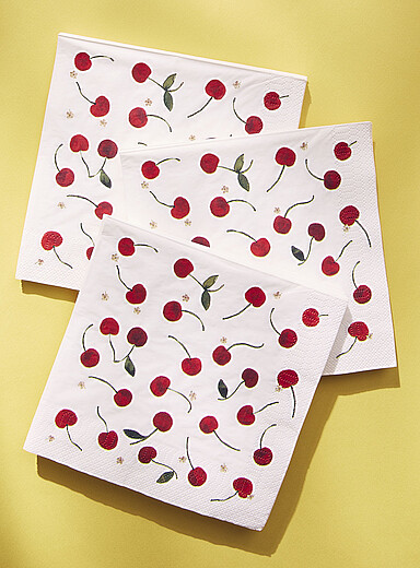 Small cherries paper napkins 16.5 x 16.5&nbsp;cm. Pack of 25.